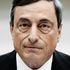 Draghi ai banchieri: "C'è crisi, piano coi dividendi". Faro sui bonus