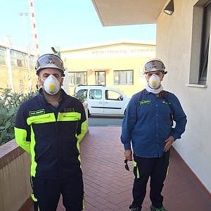 Coronavirus, i lavoratori del Porto Petroli donano le loro mascherine all'ospedale Villa Scassi