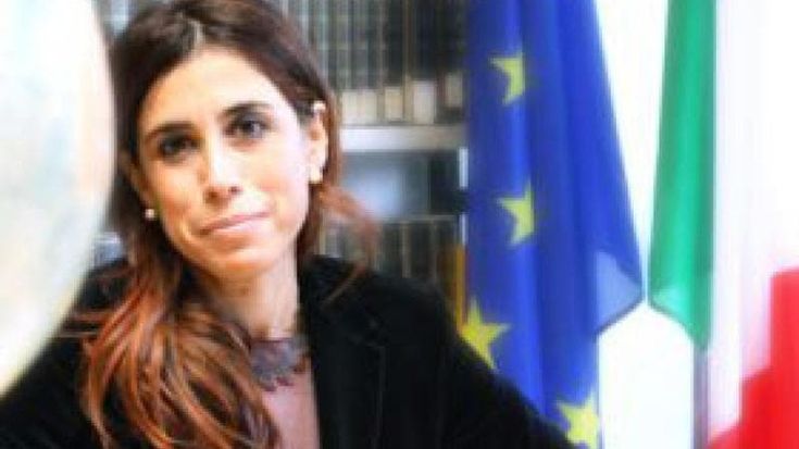 Lettere, insulti e minacce alla preside della “circolare antifascista”. Il governatore Giani: “Inaccettabile”