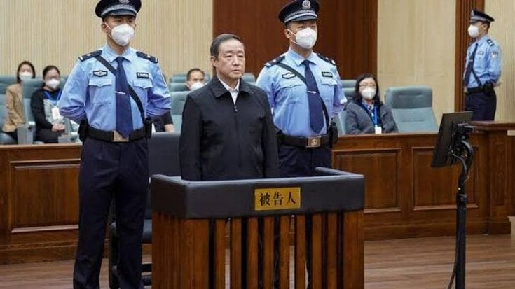 Cina, condannato a 14 anni l’ex sindaco di Wuhan. Ma non per la gestione del Covid