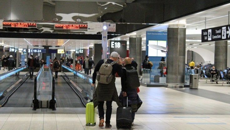 Aeroporti, nel 2020 persi 140 milioni di passeggeri: l’Italia torna al 1993