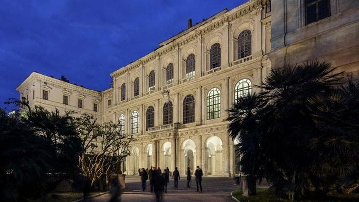 Valentino sfila a palazzo Barberini il 12 marzo: la scelta di Alessandro Michele