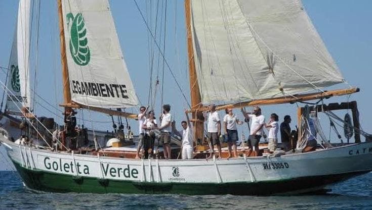 Mare e laghi, oltre i limiti d’inquinamento un terzo dei punti monitorati da Goletta Verde
