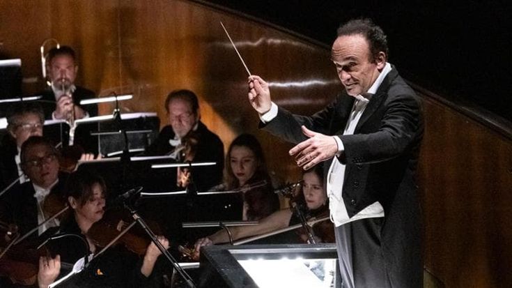 Direttore d’orchestra nei file Epstein, il Massimo di Palermo gli toglie l’Aida