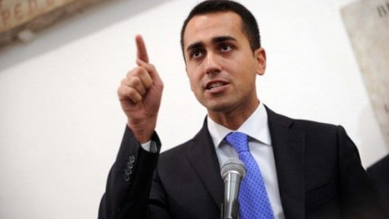  Potenza, flash mob giornalisti contro Di Maio e Di Battista