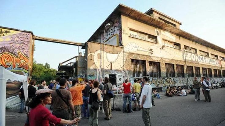 Il Viminale chiede i danni alle “mamme del Leoncavallo”. Nuovo presidio contro l’ordine di sfratto