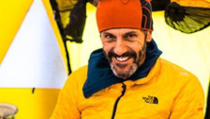 Alba, lo scrittore alpinista Previtali racconta la magia dell'esplorazione