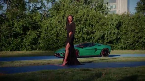 Bellezza, adrenalina e lifestyle: Lamborghini "The Moment Before Performance", che show con l'atletica supersportiva, Larissa Iapichino