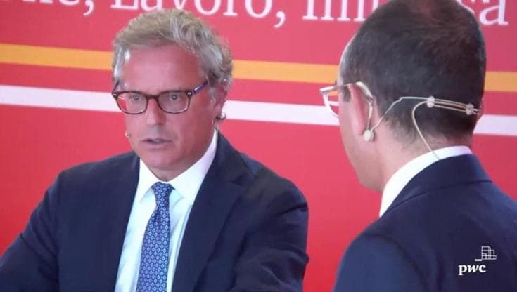 Italia 2022 Persone, lavoro, impresa. Grandinetti: "Abbiamo troppi ricercatori all'estero perché siamo poco attrattivi"