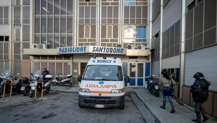 Napoli, l’appello del Santobono per il piccolo Adam, ferito a Gaza: “Pronti a curarlo”