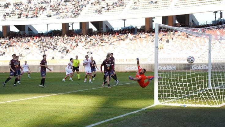 Il Bari si sveglia e con la Reggiana al San Nicola finisce 4-1. Riparte la corsa alla salvezza