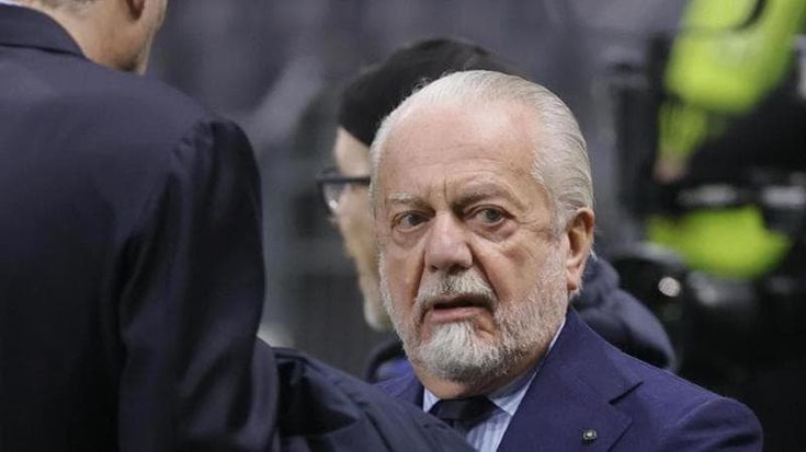 Napoli, De Laurentiis 'difende' Conte: “Marotta fuori luogo, il rigore non c’era”