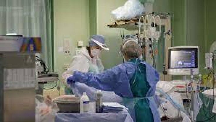 Cinque storie di buona sanità siciliana, per archiviare i viaggi della speranza