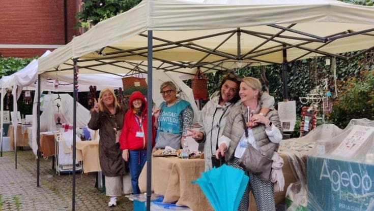 Vintage e solidale, torna “Bric à brac”, il mercatino di Ageop