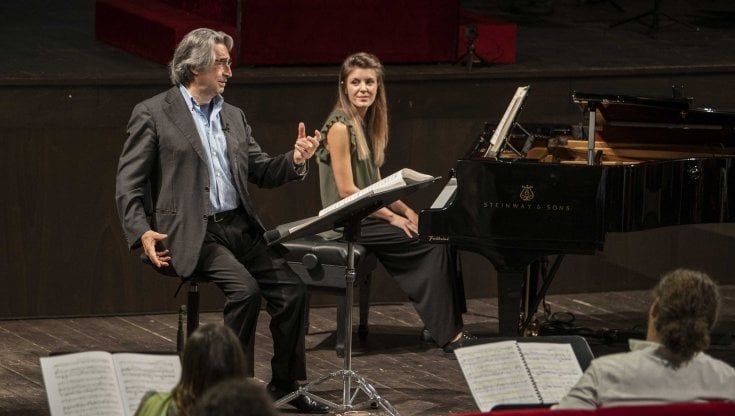 Fondazione Prada, Muti spiega Nabucco: “Basta coi registi che tradiscono l’opera”