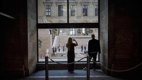 Dal teatro La Fenice al Louvre, così la crisi del clima minaccia l’arte e la cultura
