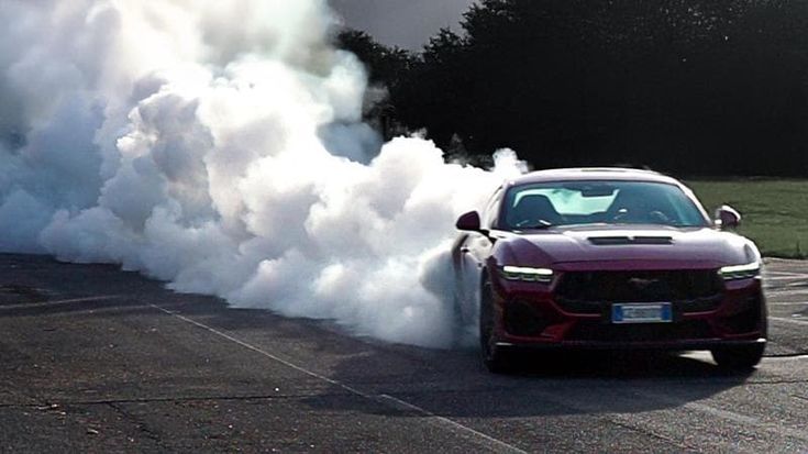 Mustang GT, un vero cavallo selvaggio. La prova della coupé Ford con motore V8 e 446 Cv