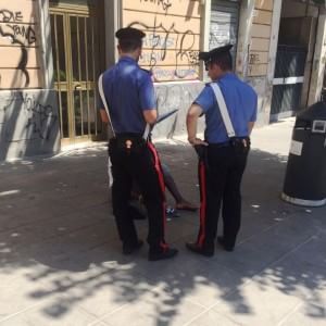 Via l'altezza minima per arruolarsi in polizia, forze armate e vigli del fuoco