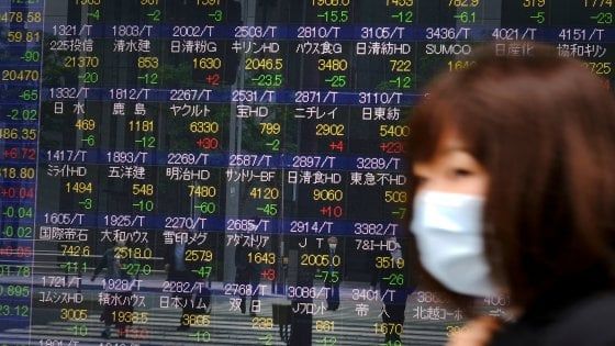 La Bce pronta ad aumentare gli acquisti a giugno. Piazza Affari chiude a +1,34%