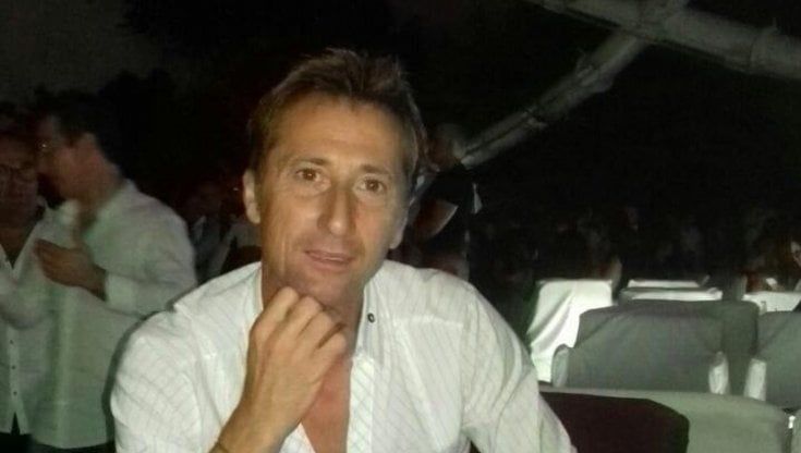 Brescia, 54enne muore di trombosi 12 giorni dopo AstraZeneca. Familiari: "Vogliamo chiarezza". Procura acquisirà cartella clinica