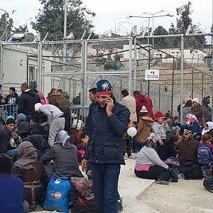 Grecia, richiedenti asilo bloccati in condizioni terribili sulle isole  