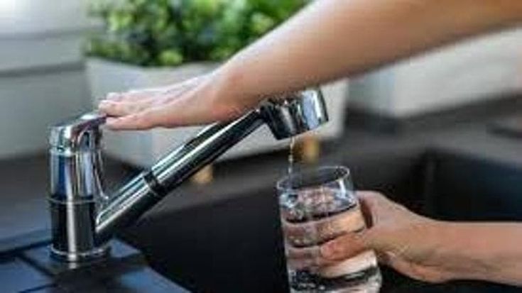 In Puglia acqua potabile più sicura d’Italia: poche o nulle le tracce di Pfas. Ricerca di Greenpeace