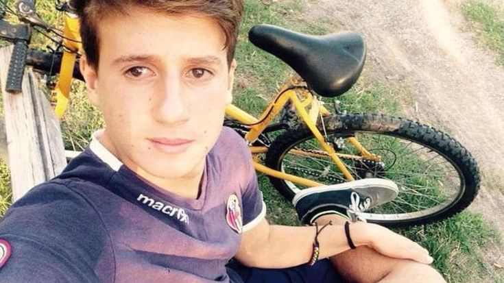 Un anno fa il pestaggio di Davide Ferrerio, da allora in coma in un letto di ospedale. Il papà: “Di notte sogno che sia solo un incubo”
