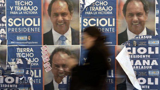  Elezioni in Argentina: Scioli, l’ex campione sportivo erede sgradito dei Kirchner 