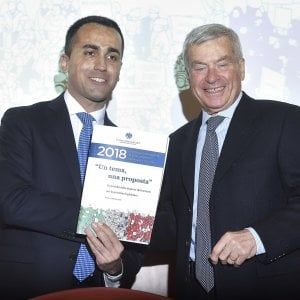 Di Maio: "Nuovo esecutivo? Più veloci che in Germania. Su presidenti delle Camere non si gioca la partita del governo" 