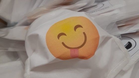 Fase 2 coronavirus, il Comune di Bergamo regala le mascherine con i fumetti a tutti i bambini della città