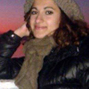 Una fiaccolata per dire addio a Valy, domani i funerali della ricercatrice