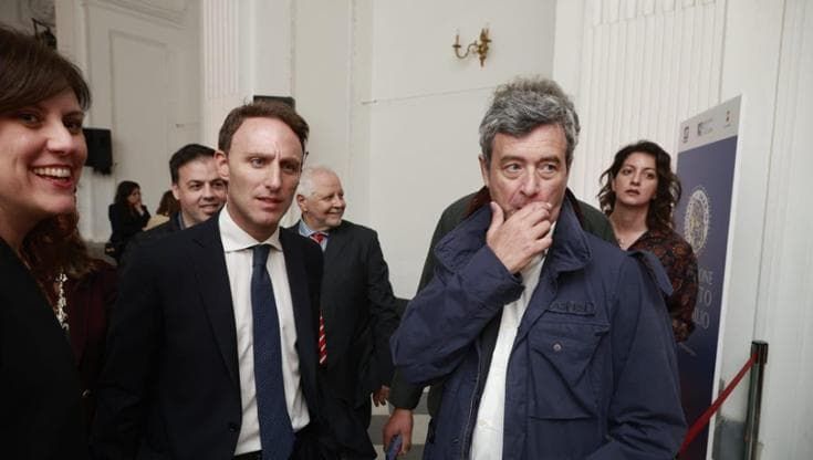 Il figlio di De Luca conferma: “A Salerno niente simbolo Pd”. Orlando ironico: una tradizione