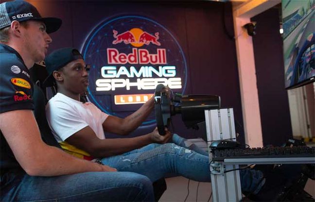 Fifa 18, brutta sconfitta per Max Verstappen...