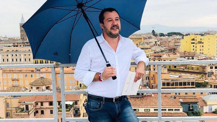 Salvini alla guerra dei post
