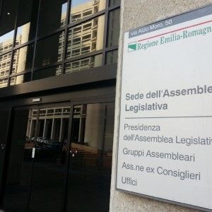 Regione: Pd e Sel tagliano le spese di 7 milioni