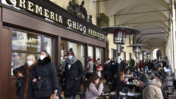 Torino, giro di vite sulle vie dello shopping nel weekend per evitare assembramenti