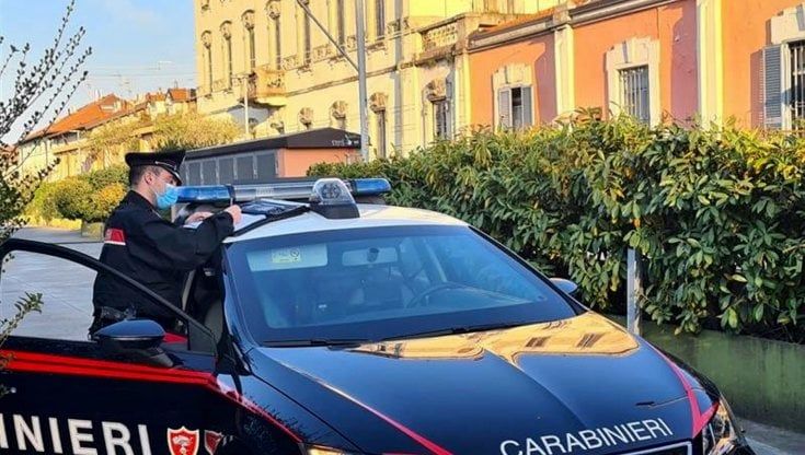 Dodicenne spara e ferisce un uomo: l'incarico da un suo parente per una lite