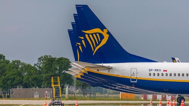 Paradosso Ryanair: “Aerei pieni, ma caro cherosene e tariffe basse pesano”. Utile in calo del 34%