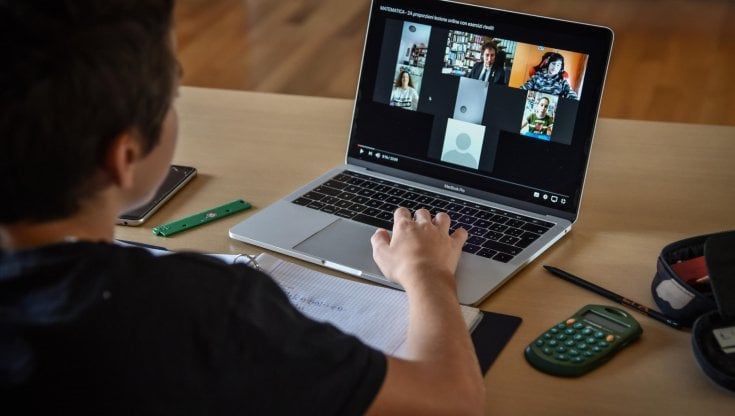 Scuola, in Liguria sì alla didattica a distanza ma l’ingresso alle 9 può attendere