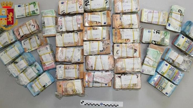 Fermato sul Frecciarossa con 140mila euro in contanti nello zaino: “Li stavo portando a un amico”