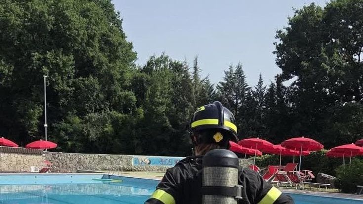 Fuga di cloro a Mentana, due bambini ancora gravi
