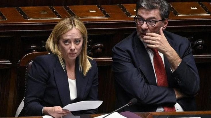 L’extradeficit in manovra vale fino a dodici miliardi. E Meloni dice sì al Mes