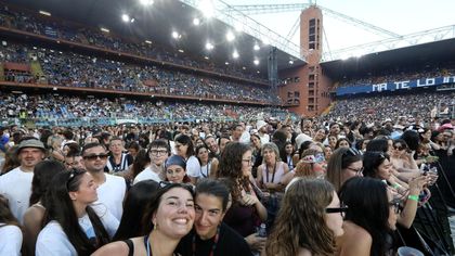 I 30mila di Olly, il racconto per immagini del concerto di Marassi