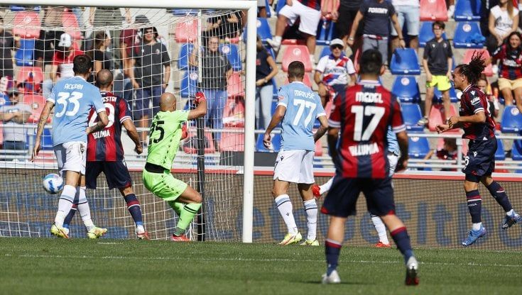 Bologna-Lazio 3-0: Barrow, Theate e Hickey affondano Sarri