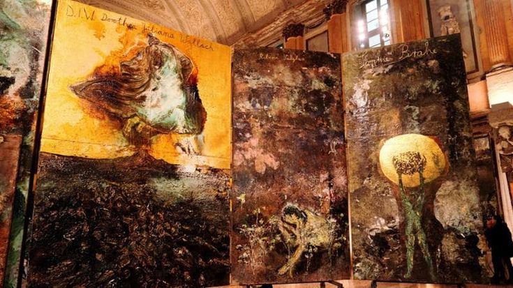 Il corteo delle alchimiste che l’arte di Kiefer sottrae all’oblio della storia