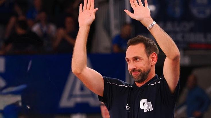 Scudetto Olimpia, la prima volta di coach Poeta, il predestinato che non ha paura di sbagliare