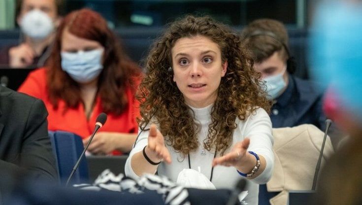 Strasburgo, i giovani alla plenaria della Conferenza per il Futuro dell'Europa: "L'Ue approvi le nostre proposte"