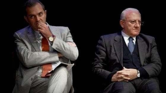  Fase 2 coronavirus, de Magistris a De Luca: "Non sai nemmeno come si fa il lievito"