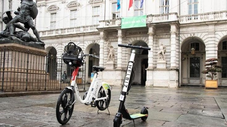Linea dura sui monopattini, in due settimane 380 multe