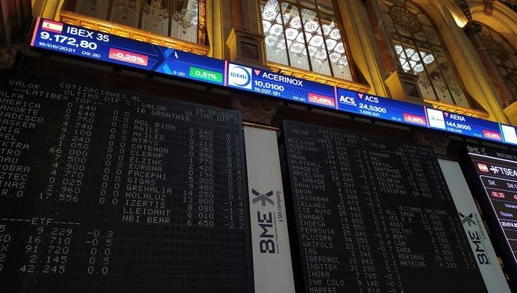 Le Borse di oggi, 21 giugno. I listini Ue rimbalzano dopo la scossa della Fed, anche Wall Street in positivo